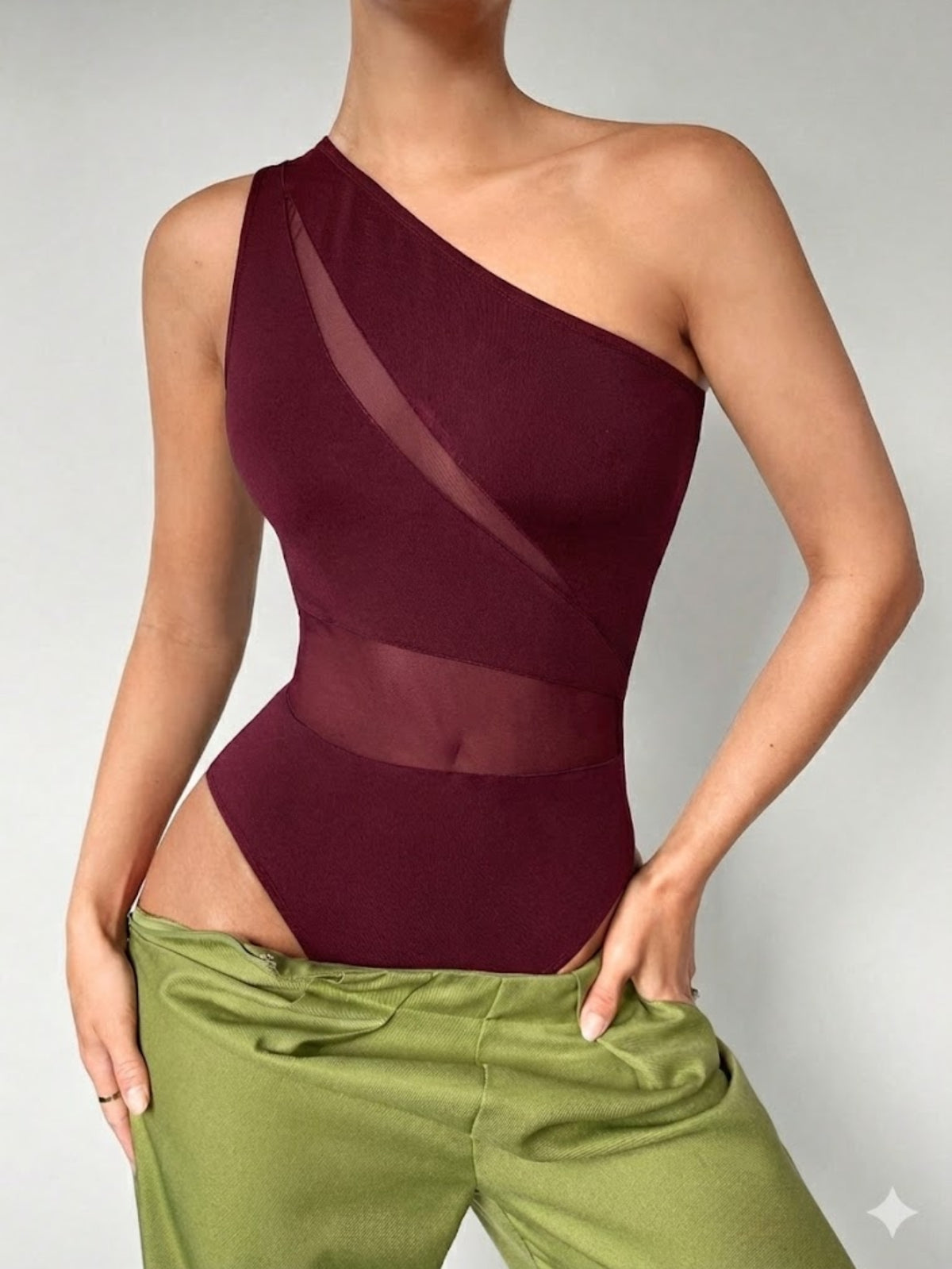 Body Assimétrico Recorte Transparente